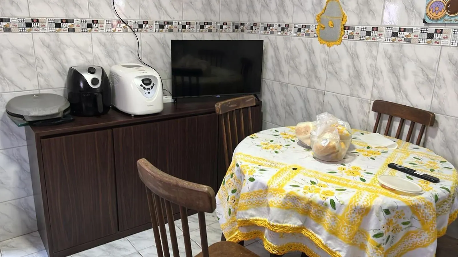 Homestay Suite & Quarto-Home Stay- Bairro Afogados- Suite Com Banheiro Privativo E Quarto Com Banheiro Social Compartilhado Recife